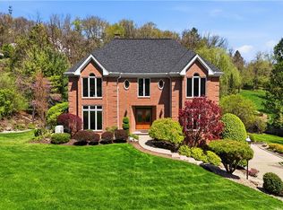 1621 Blackburn Heights Dr, Sewickley, PA 15143