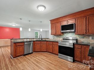 502 Cedarwood Dr, Monroe, NC 28112