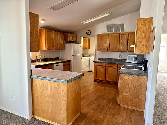 5th image of 405 Marian Ave