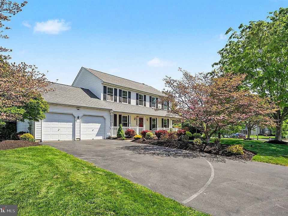 1st image of 958 Scarlet Oak Dr