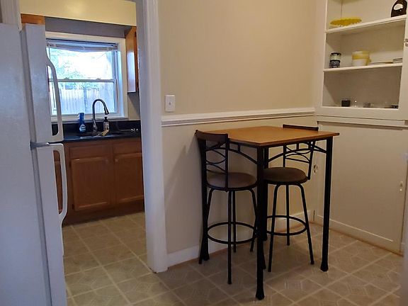3rd image of 3408 Cutshaw Ave #1