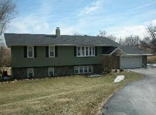 2346 Oak Park Rd, Marshalltown, IA 50158