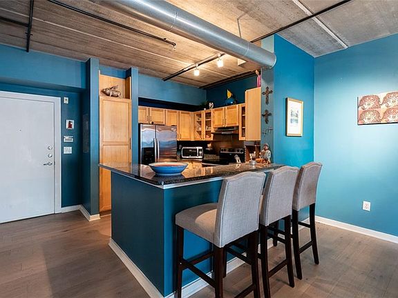 4th image of 800 Peachtree St NE APT 1310