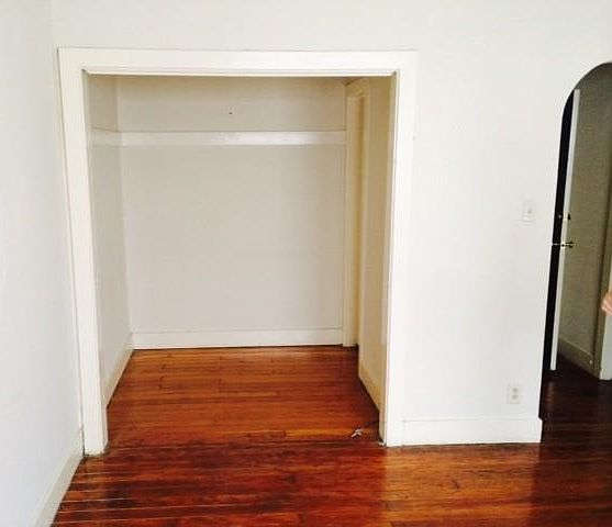 1st image of 1207 N Orange Dr APT 206