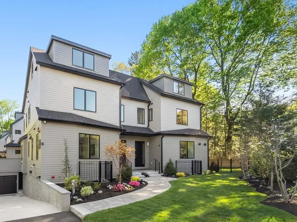 956 Walnut St #7, Newton Highlands, MA 02461