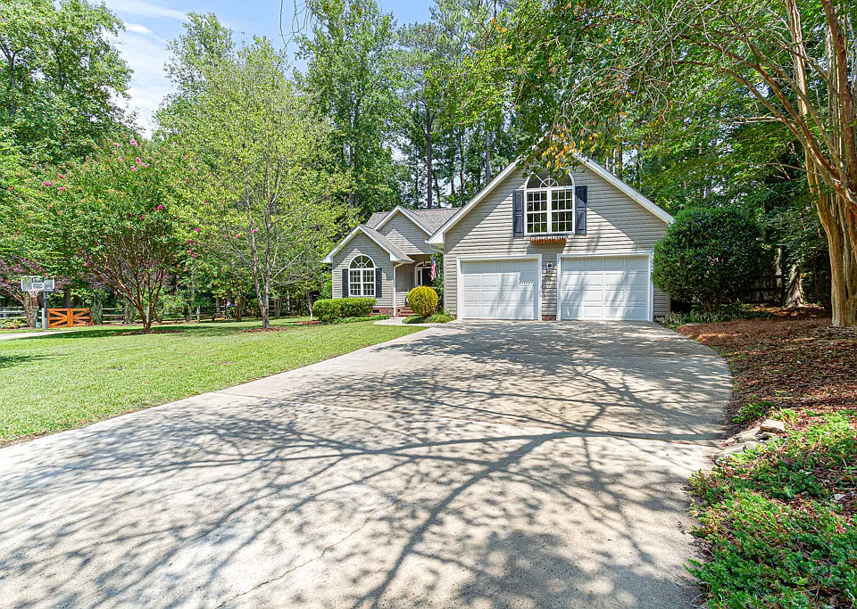 155 Sandhurst Pl