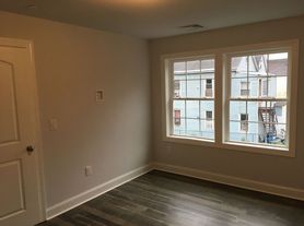 308 Sherman Street, 3