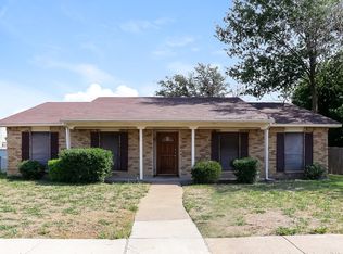 1921 Wilderness Trl, Grand Prairie, TX 75052