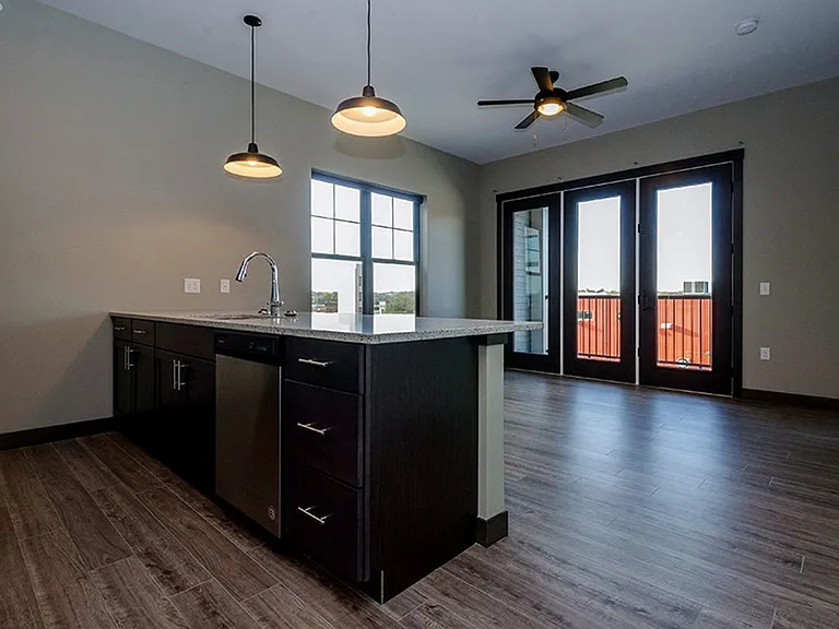 Depot Building C Luxury Rentals — Photo 24
