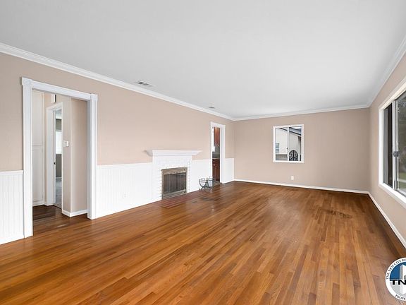 3rd image of 9542 Ahmann Ave