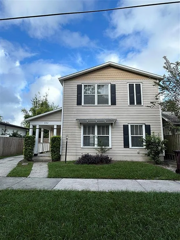 3 bed, 2.5 bath, 1284 sqft, $2,350 — Photo 1