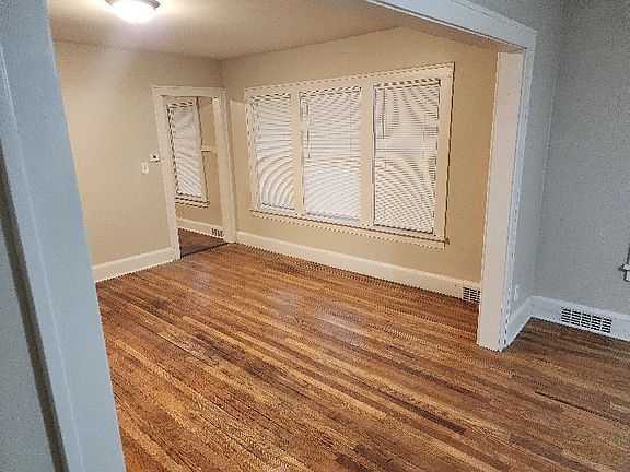 3rd image of 1928 16th Ave #2