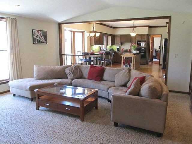 2nd image of 4814 Whitebirch Ct