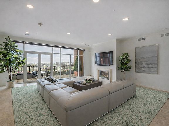4th image of 2828 Hood St APT 907