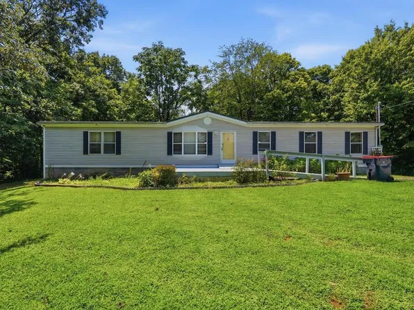 109 Doug Luna Rd, Walling, TN 38587