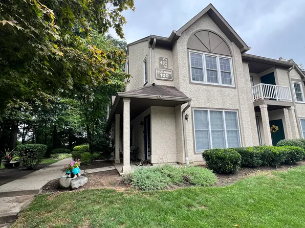 105 Commons At Kingswood Dr, East Brunswick, NJ 08816