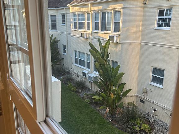 4th image of 638 S Cloverdale Ave #210
