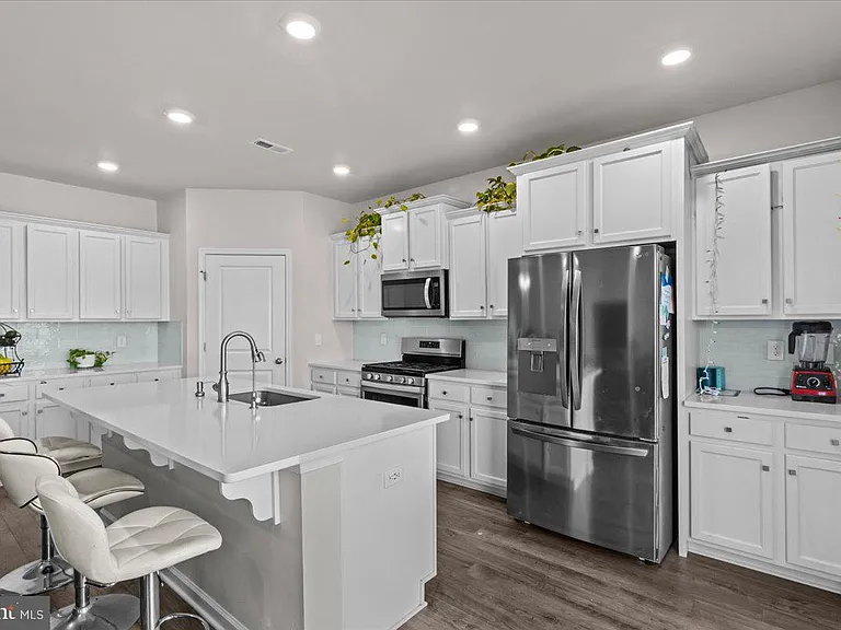15 Morley Blvd — Photo 15
