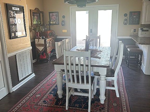 5th image of 532 Moncrief Ave