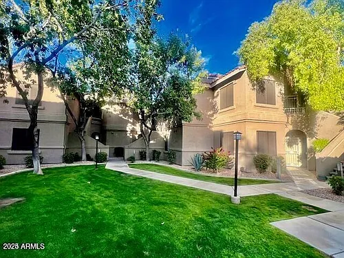 15151 N Frank Lloyd Wright Blvd #1085 Photo 1