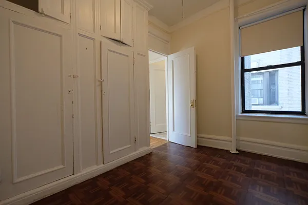 Rented by Keller Williams NYC | media 19