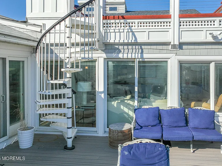 14 Falls Rd — Photo 27