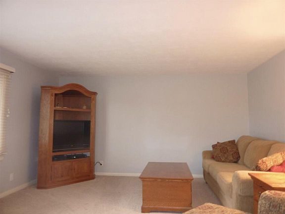 5th image of 208 S Louisiana Ave