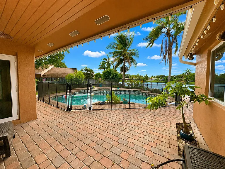 5040 SW 117th Way — Photo 7