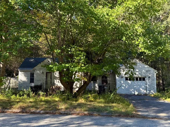 79 Bradman Street, Auburn, ME 04210