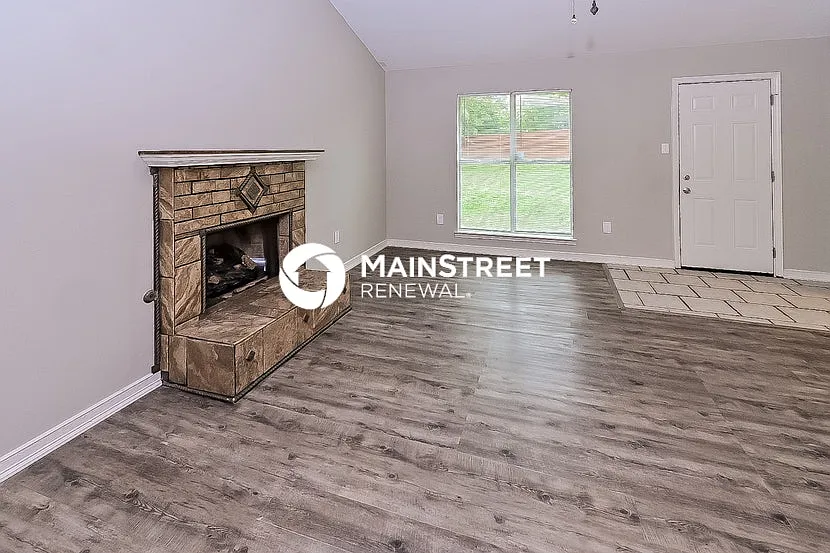 6540 Jamestown Drive — Photo 3