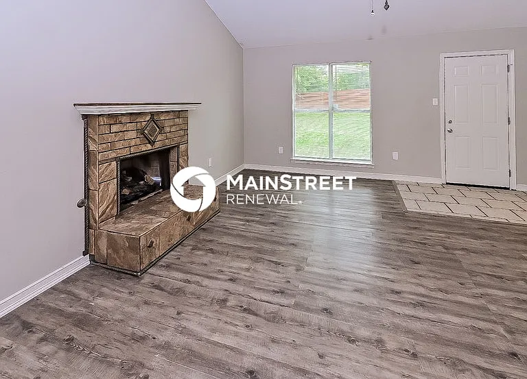 6540 Jamestown Dr — Photo 3