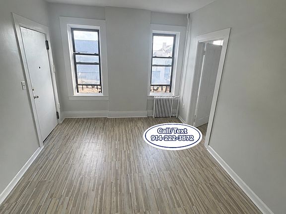 3rd image of 135 Elm St APT 1W