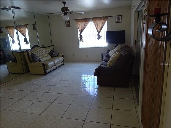3rd image of 318 E 119th Ave
