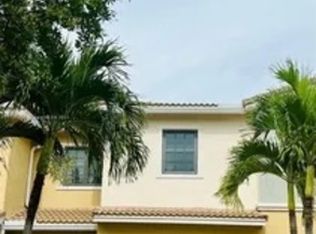 385 NE 194th Ter #385, Miami, FL 33179