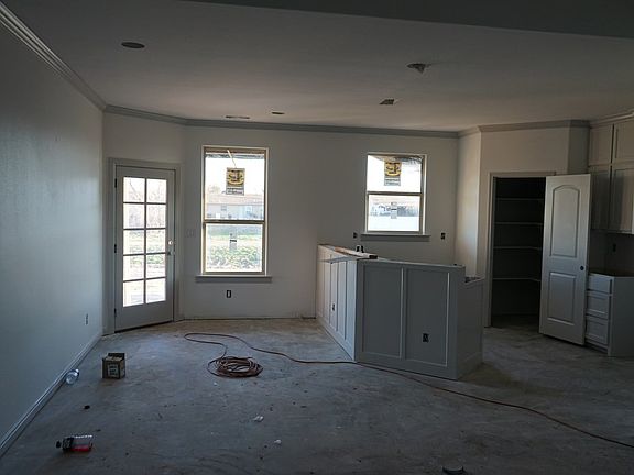 4th image of 1712 E Scharbauer Dr