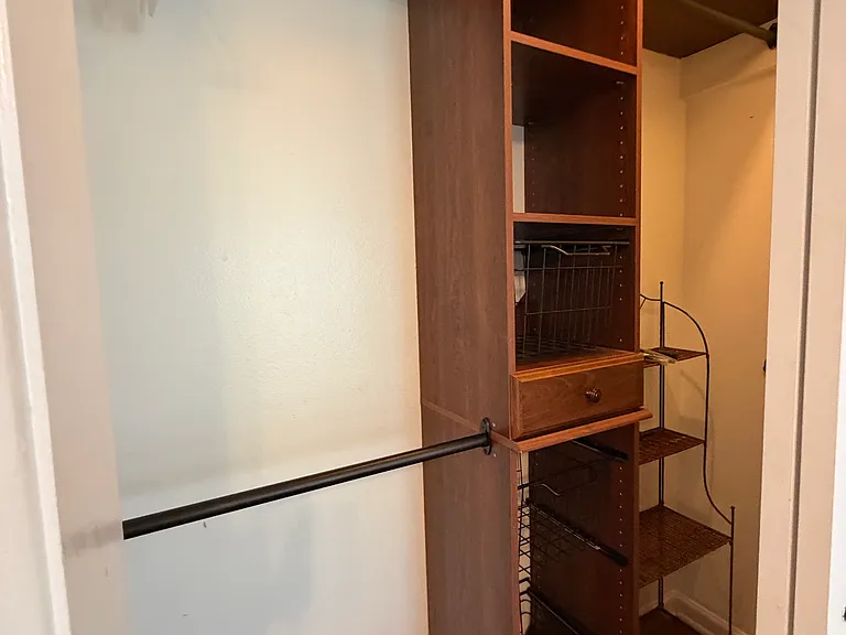 300 Pershing St — Photo 8