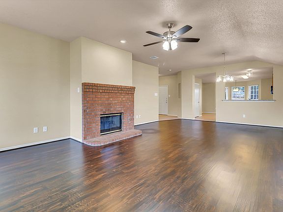 3rd image of 4154 Parterre Dr