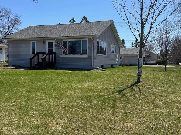 1321 10th St, International Falls, MN 56649