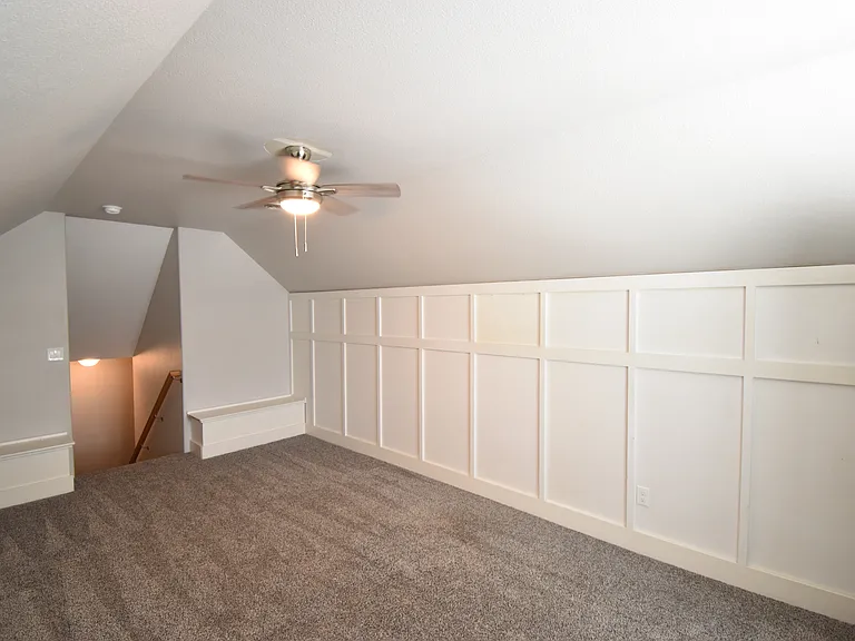 354 E Carver Dr — Photo 21