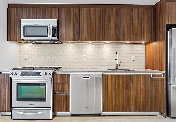 3rd image of 527 51st Ave APT 3D