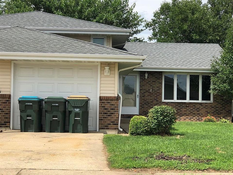 1st image of 650 W Daisy Pl