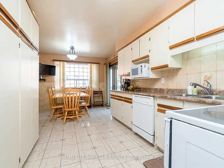850 Chippenham Dr — Photo 5