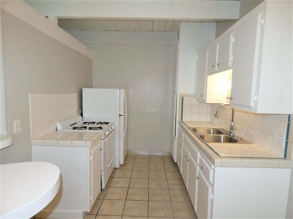 1st image of 2350 Lemon Ave APT B