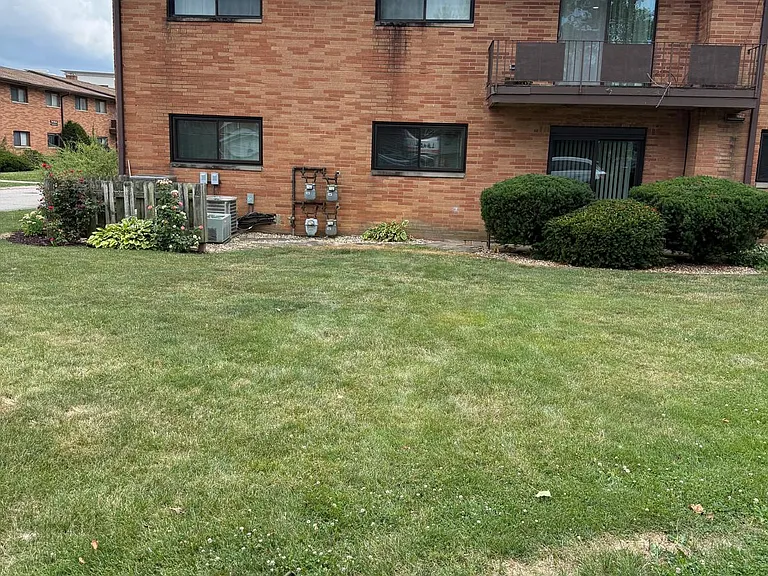 24665 Clareshire Dr #104 — Photo 2