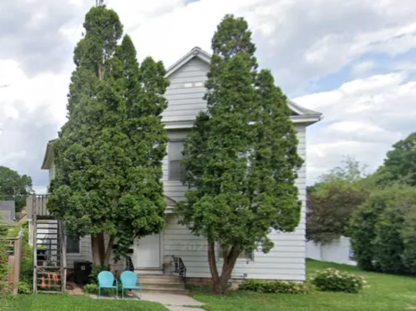 914 Washington St #1, Cedar Falls, IA 50613