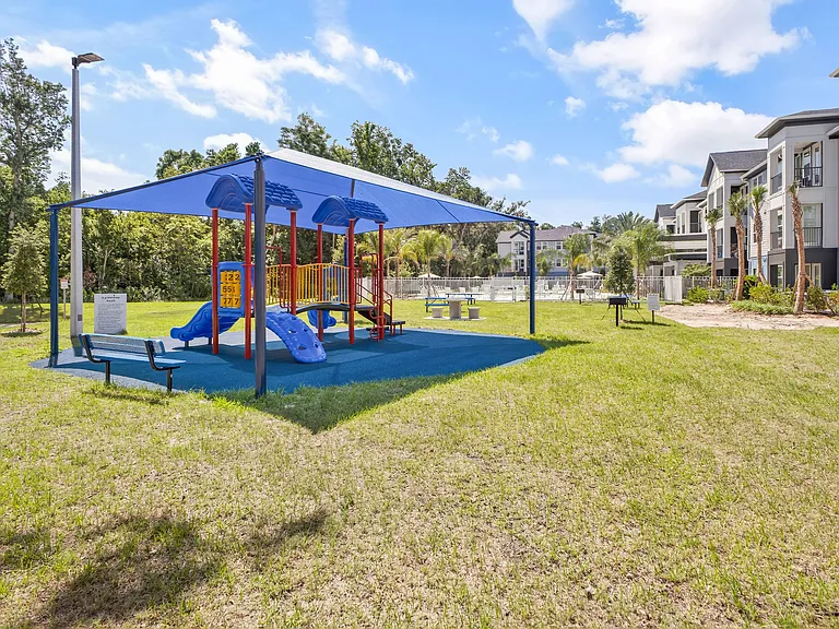 Fox Pointe — Photo 12