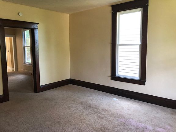 5th image of 1362 Wheeling Ave