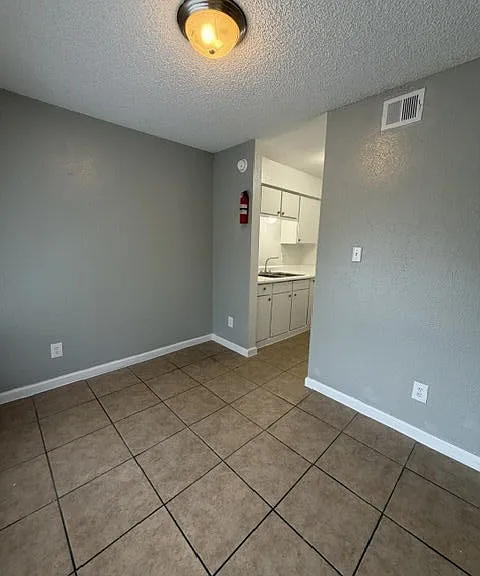 3737 Hillcroft Apartments — Photo 68