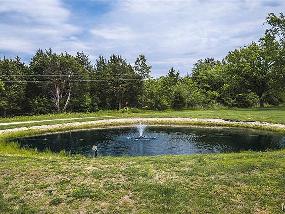 5th image of 446 Cedar Breeze Dr