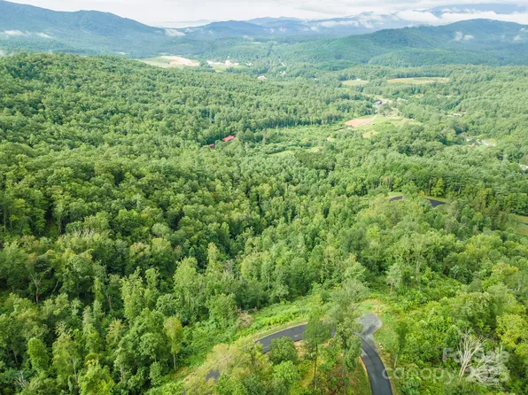 41 Summit View Pkwy, Spruce Pine, NC 28777